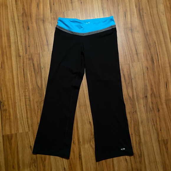 Champion Pants - Champion Women’s Yoga Pants Capris Size Medium